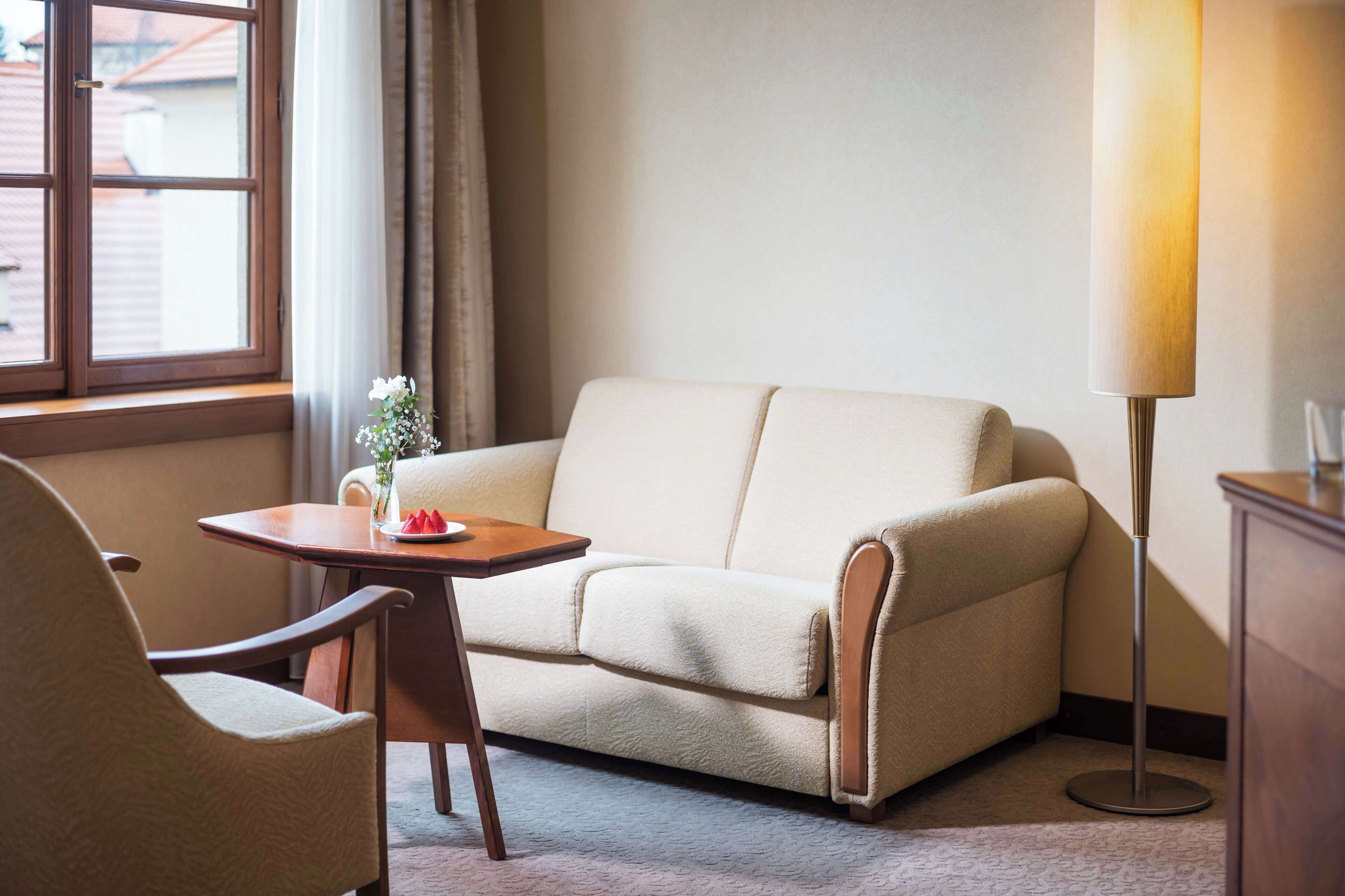 1 bedroom, hypo-allergenic bedding, in-room safe, desk