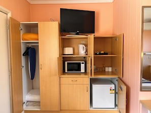 Standardzimmer, Nichtraucher (Standard Queen) | Wohnbereich | LCD-Fernseher