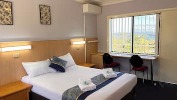 Standard Room, Non Smoking (Standard Queen)