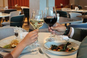 Breakfast and dinner served, local cuisine