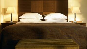 Hypo-allergenic bedding, in-room safe, desk, iron/ironing board