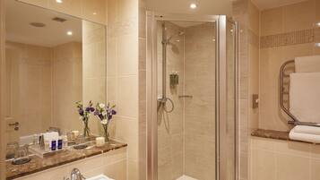 Separate tub and shower, hair dryer, towels