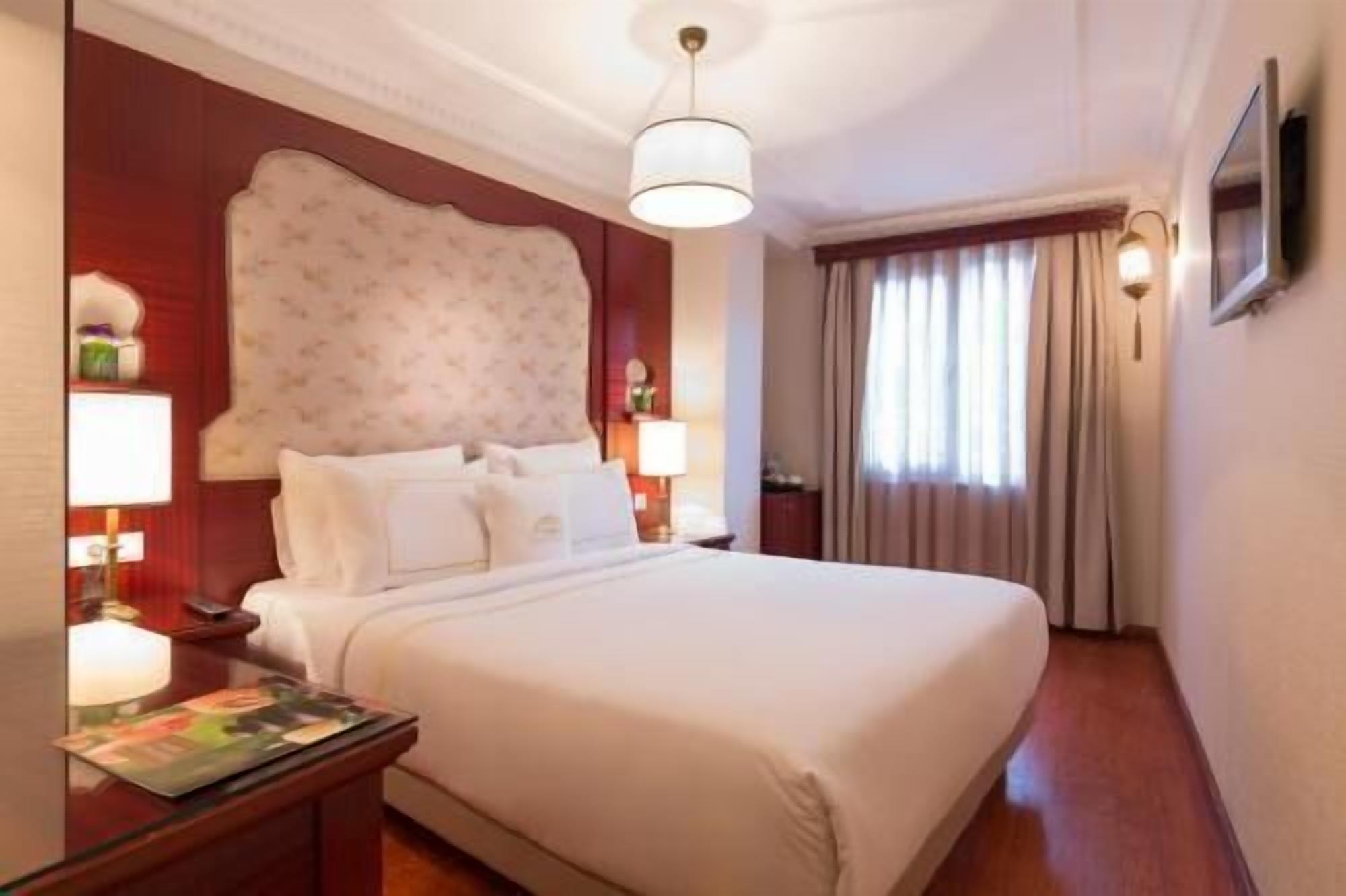 Minibar, in-room safe, desk, soundproofing