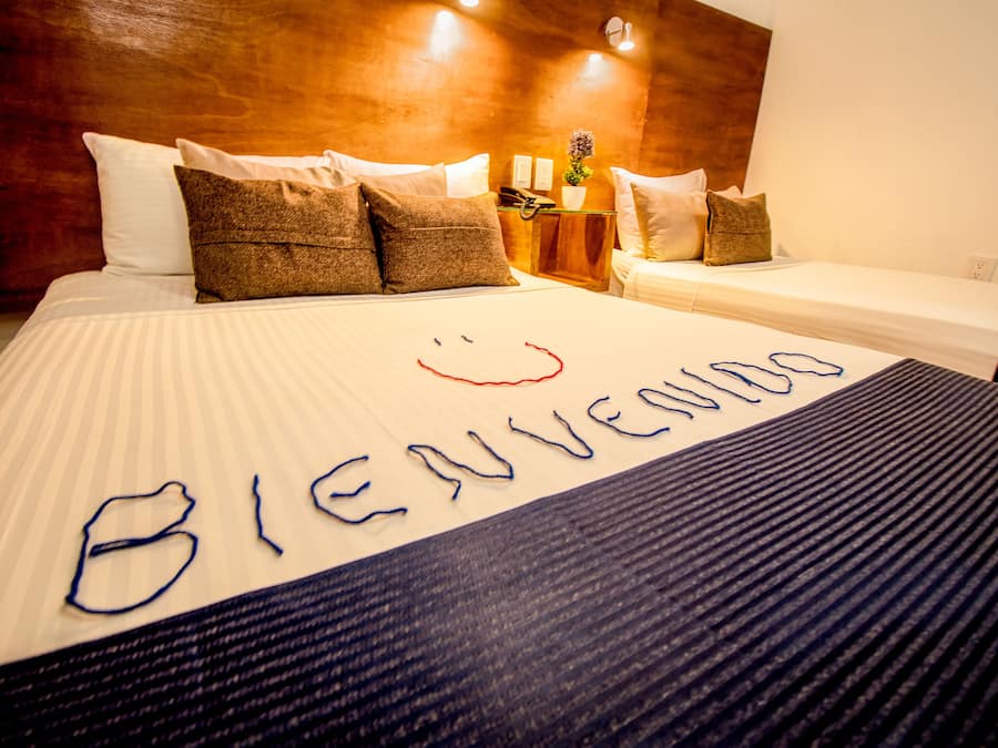 Rom – standard | Sengetøy i egyptisk bomull, sengetøy av topp kvalitet og skrivebord