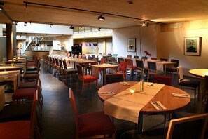 Daily buffet breakfast (NOK 200 per person) - Scandic Stiklestad (Verdal)