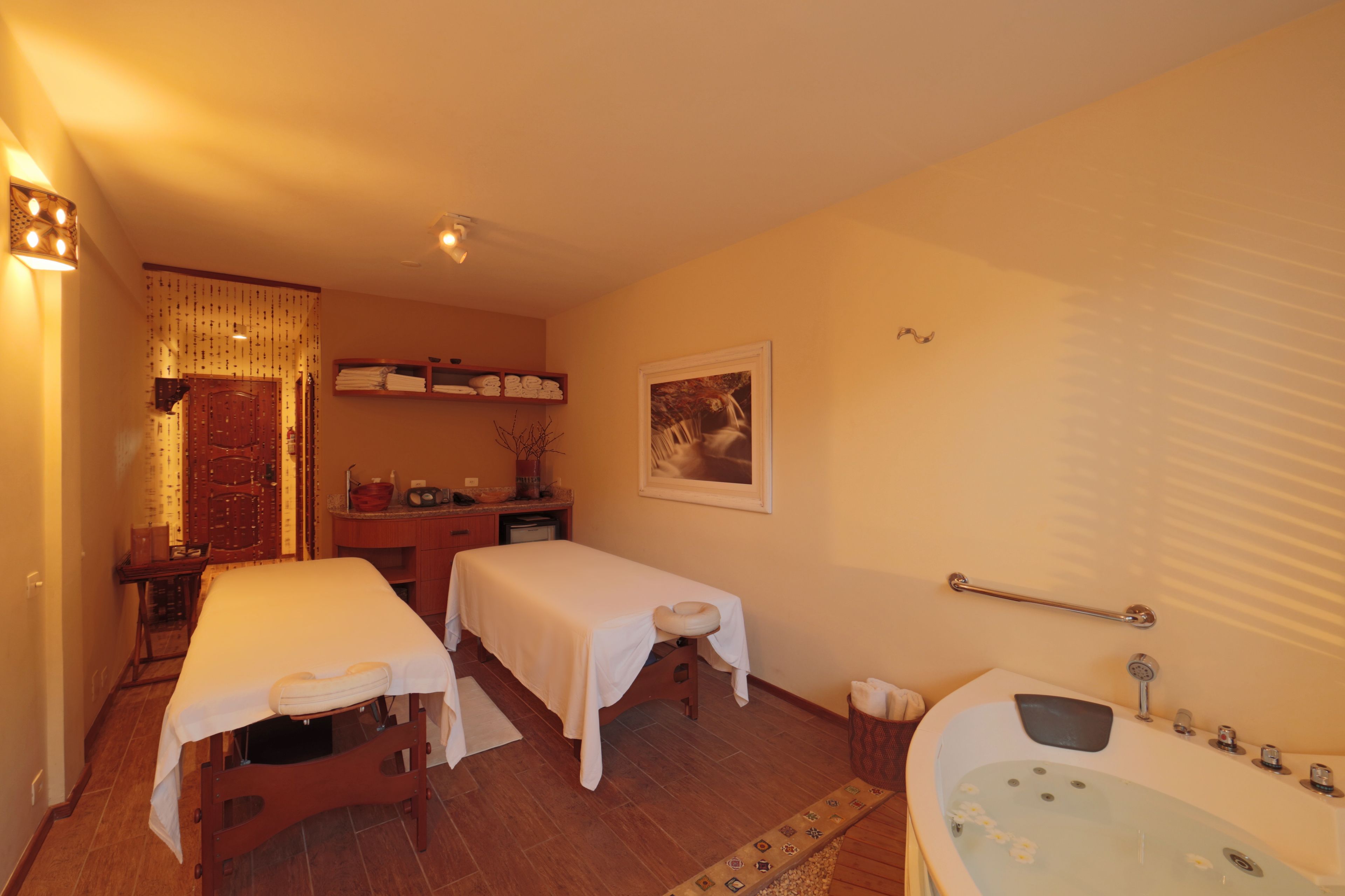 turkish bath/hammam, body treatments, hot stone massages