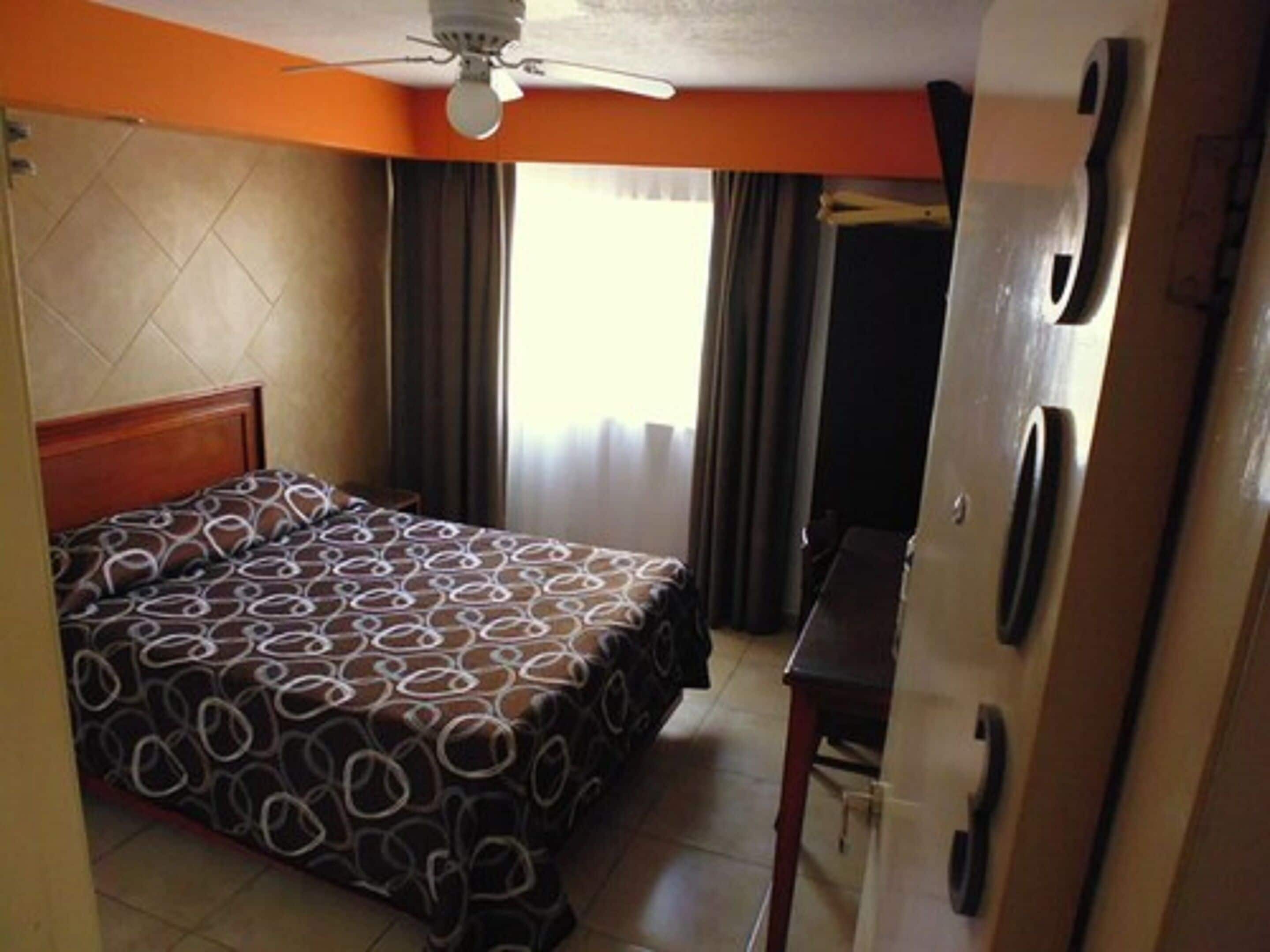 standard single room | desk, soundproofing, iron/ironing board, free wifi