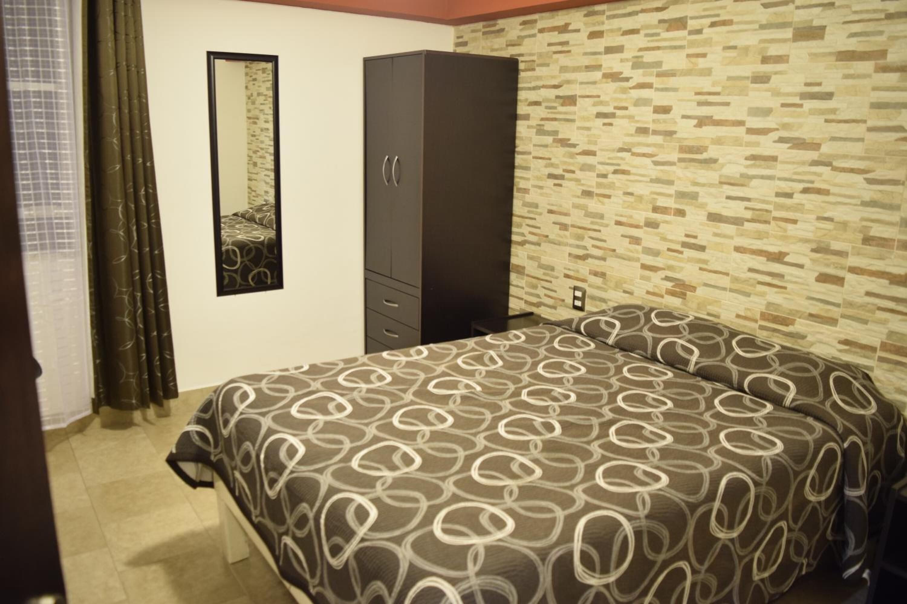 desk, soundproofing, iron/ironing board, free wifi