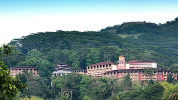 Khuôn viên nơi lưu trú