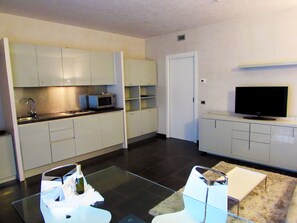 Design-Apartment, barrierefrei | Eigene Kochnische | Kühlschrank, Mikrowelle, Geschirrspüler