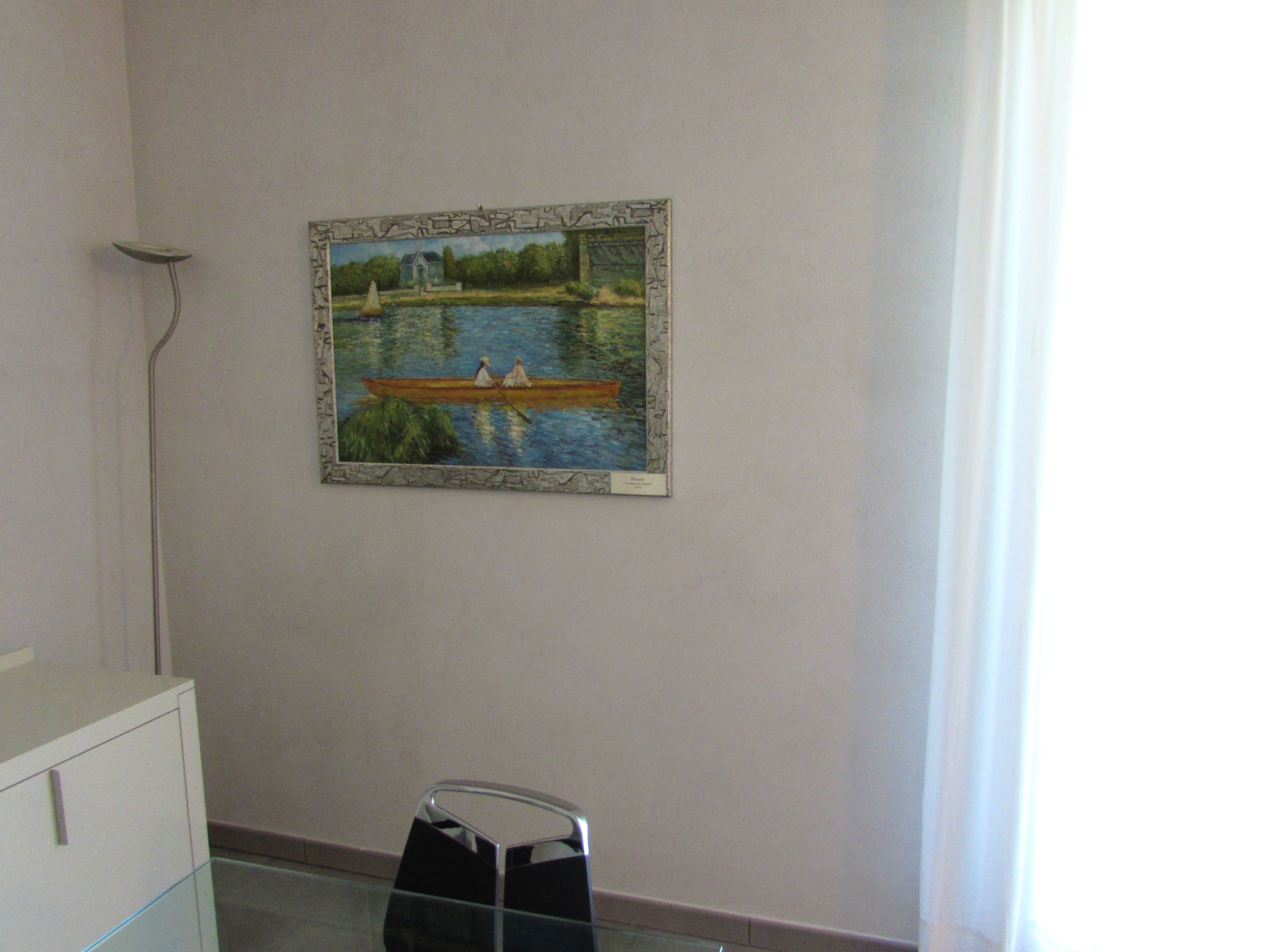 suite | living room | tv