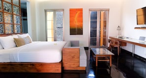 Pool Villa | Premium bedding, minibar, in-room safe, desk