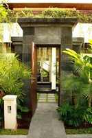 Pool Villa | Premium bedding, minibar, in-room safe, desk
