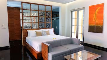 Pool villa | Premium bedding, minibar, in-room safe, desk