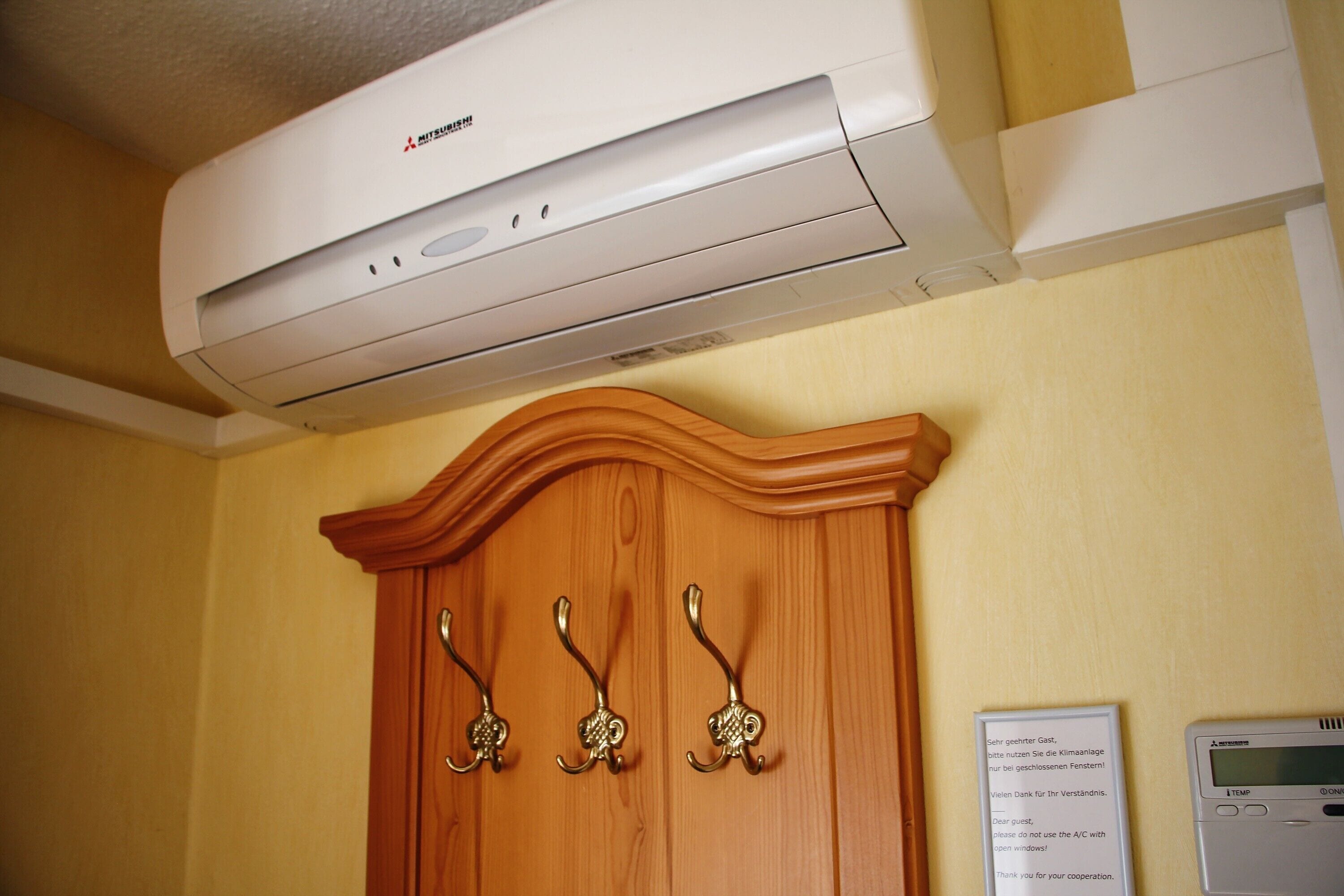 premium bedding, pillow-top beds, minibar, desk