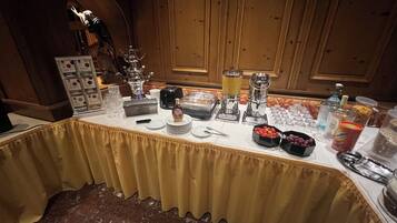 Daily buffet breakfast (EUR 9 per person)
