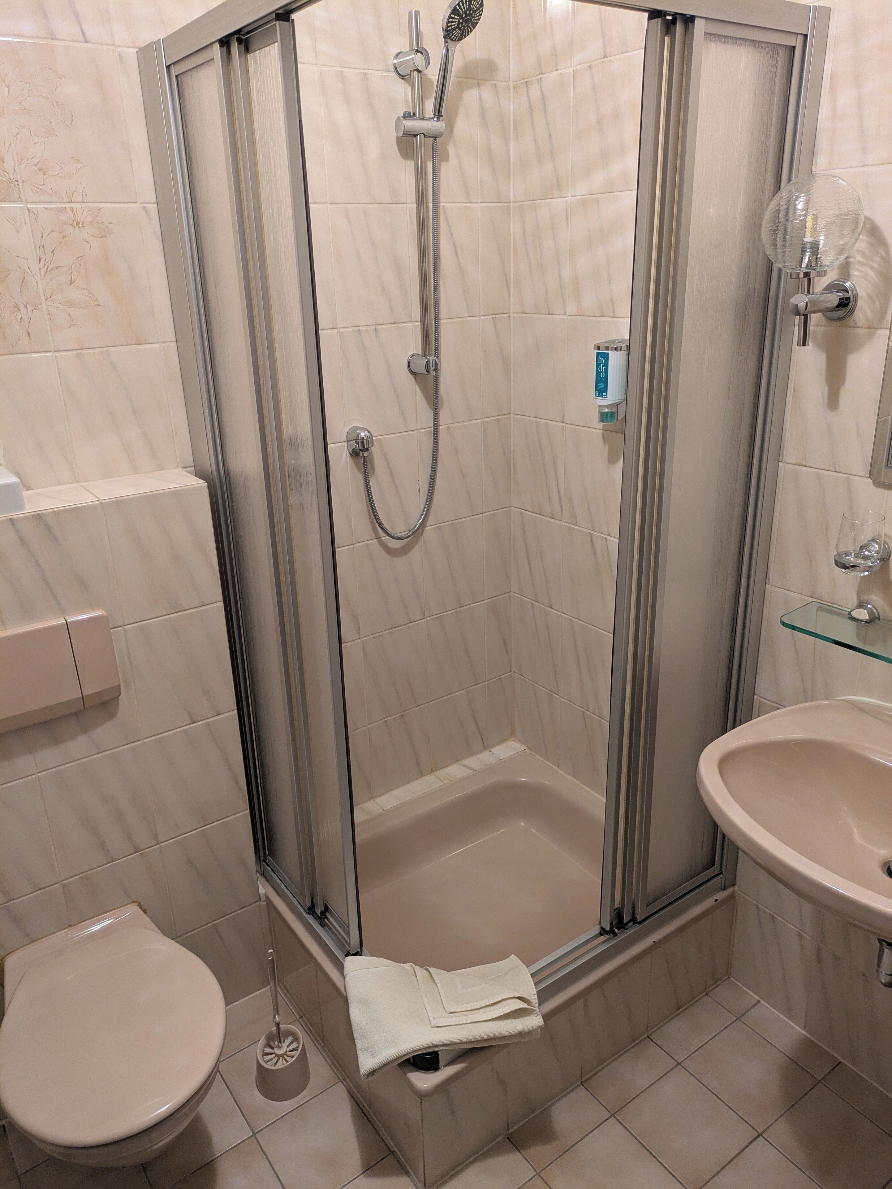budget single room with air conditioning | bathroom | hair dryer, towels