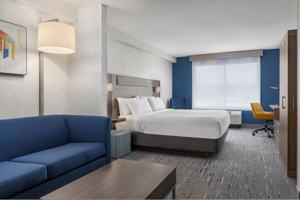 Suite, 1 King Bed with Sofa bed (Wet Bar)