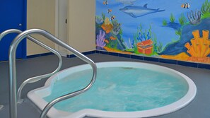 Indoor spa tub