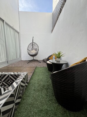 Exclusive Room, 1 King Bed, Terrace | Terrace/patio - Hotel CLARUM 101 (Zapopan)
