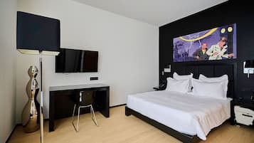 Double Room (Yooma For 2) | Premium bedding, desk, soundproofing, free cribs/infant beds