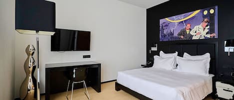 Double Room (Yooma For 2) | Premium bedding, desk, soundproofing, free cribs/infant beds