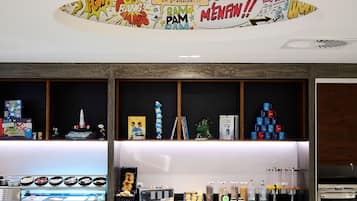 Desayuno buffet (EUR 17 por persona)