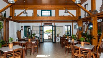 Free buffet breakfast