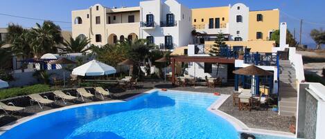 Outdoor pool, pool umbrellas