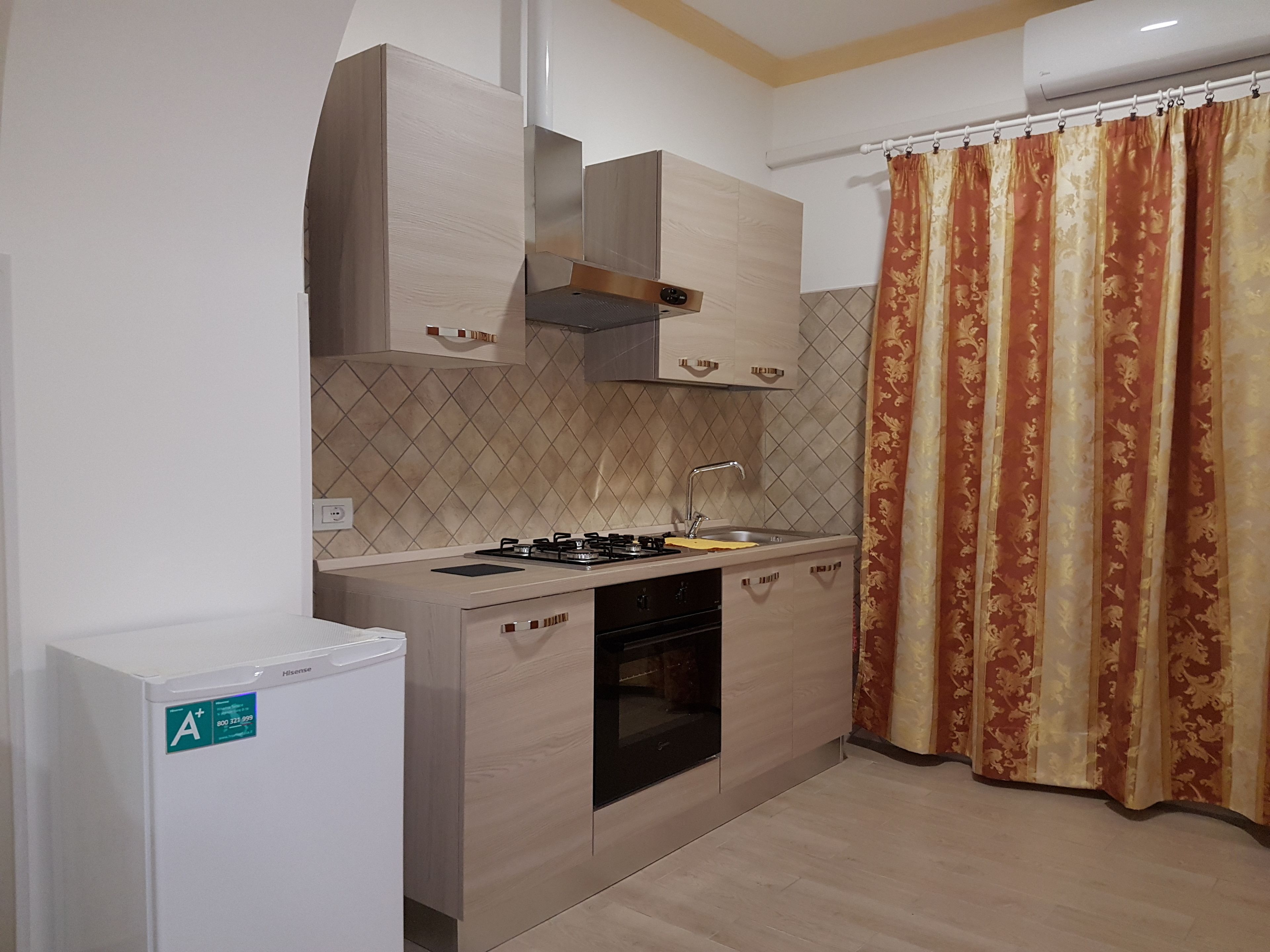 basic studio, 1 bedroom, annex building | private kitchenette | mini-fridge