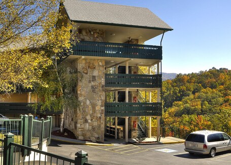 Laurel Point Resort - Image 3