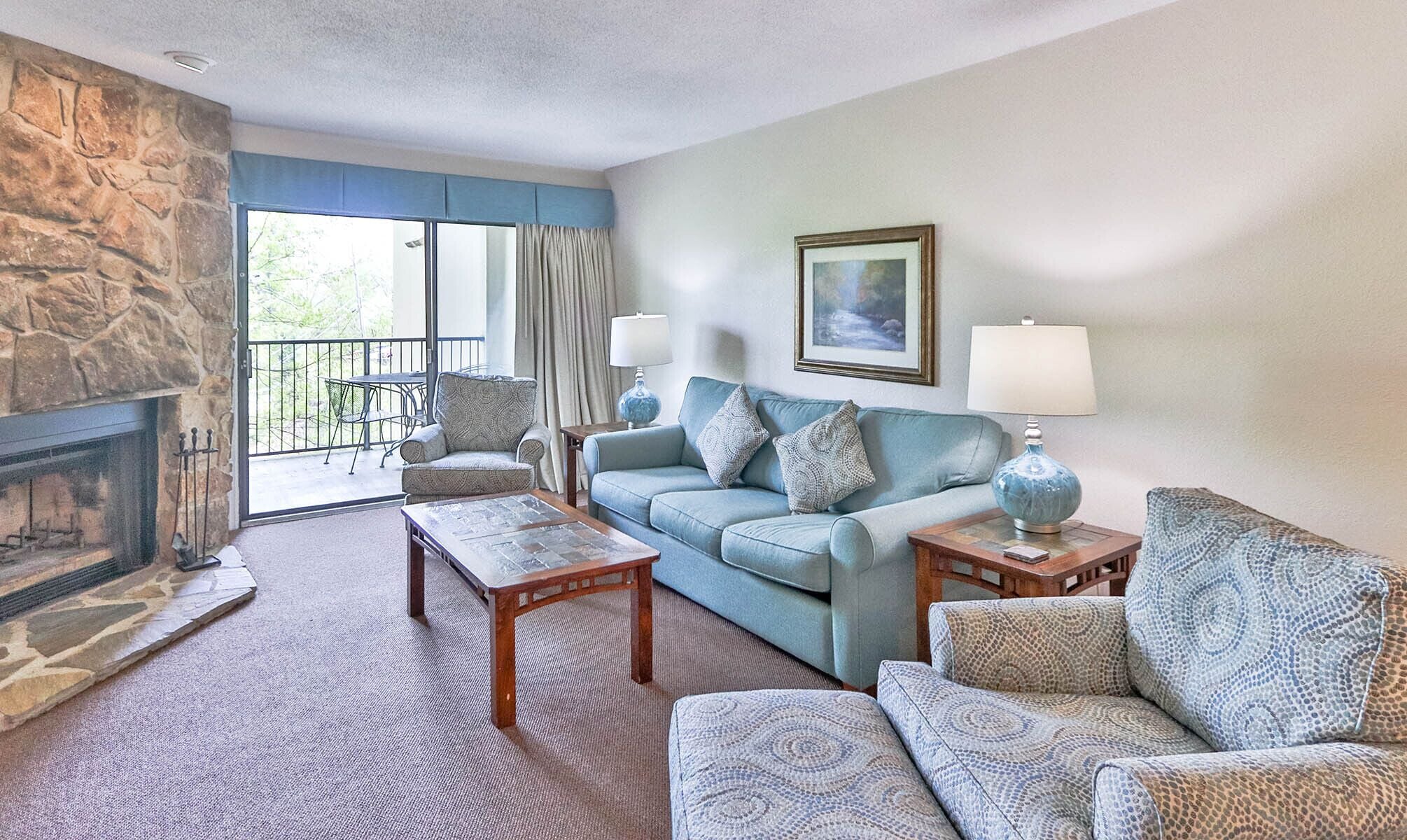 classic room, 2 bedrooms | living area | tv, fireplace, dvd player, pay films