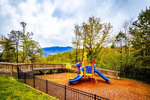 Área de juegos infantiles al aire libre
