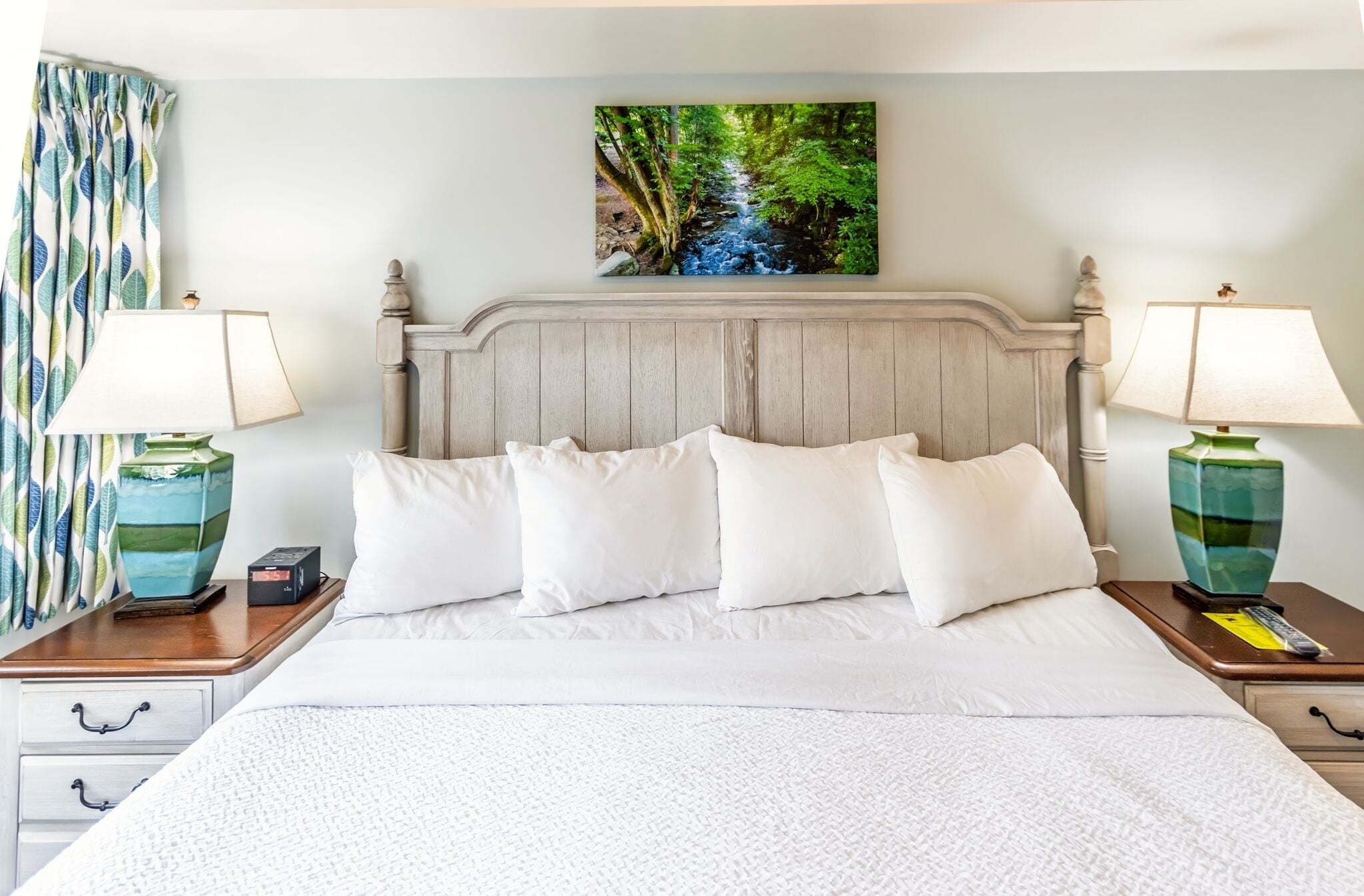 classic room, 2 bedrooms | 2 bedrooms, premium bedding, blackout curtains, iron/ironing board