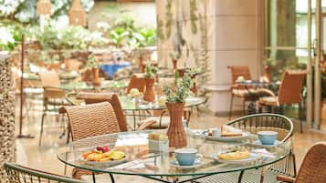 Breakfast served, local and international cuisine, al fresco dining