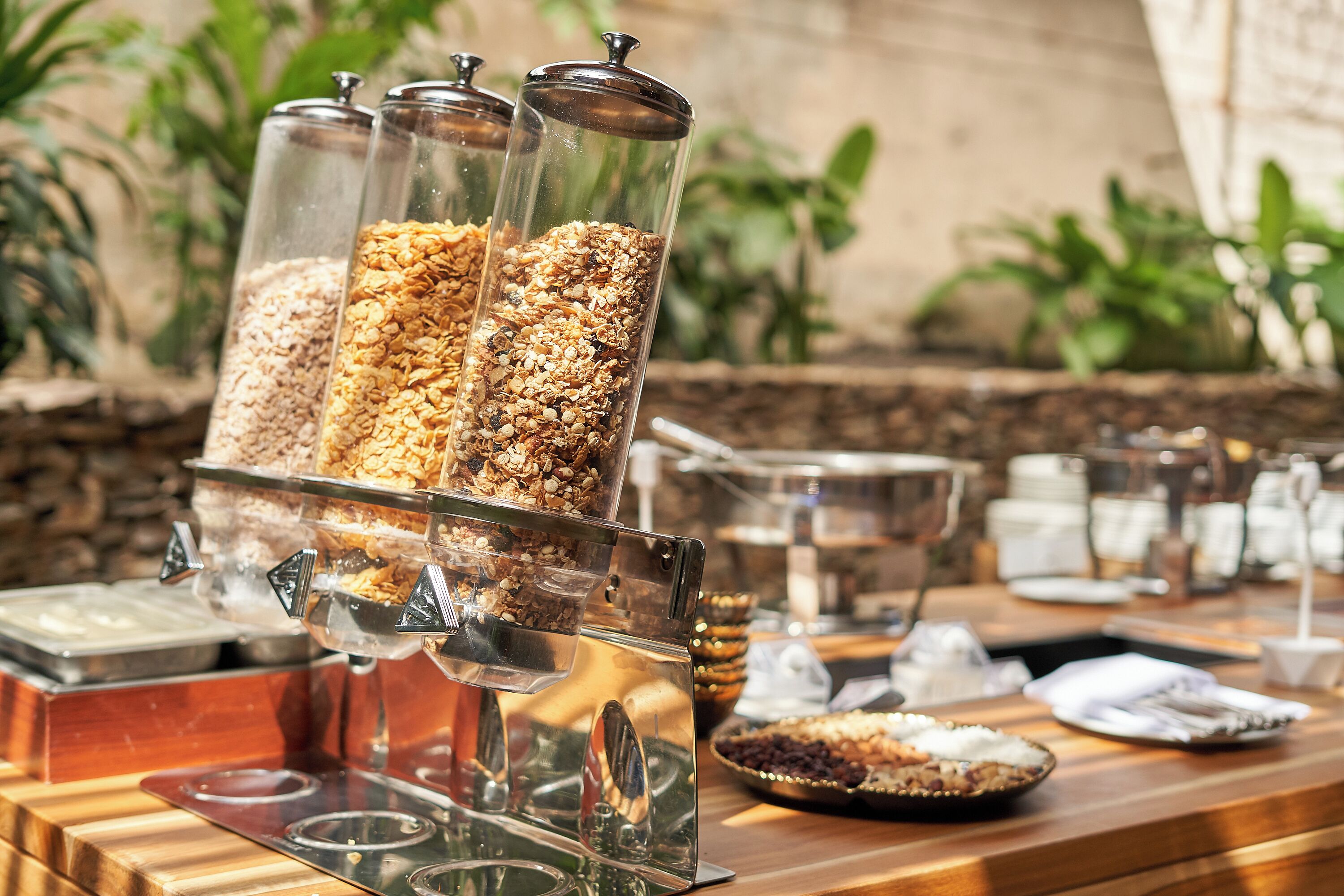 Free daily buffet breakfast