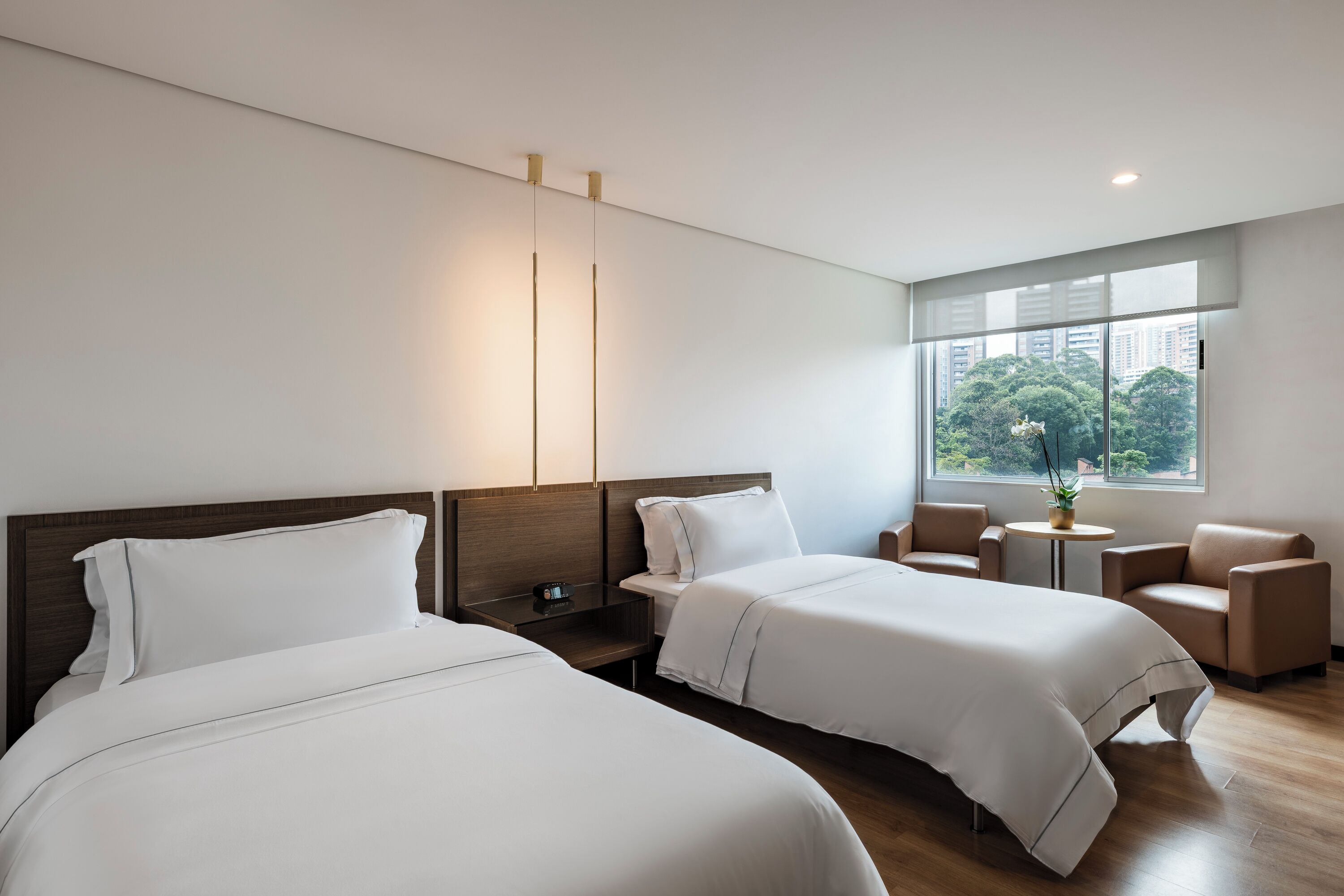 standard twin room | 1 bedroom, minibar, in-room safe, desk