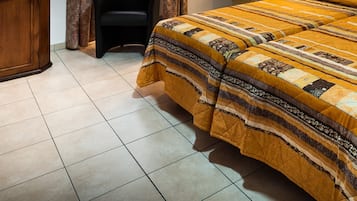 Caja de seguridad en la habitación, cunas, wifi gratis y ropa de cama