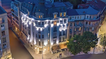 Front of property - evening/night