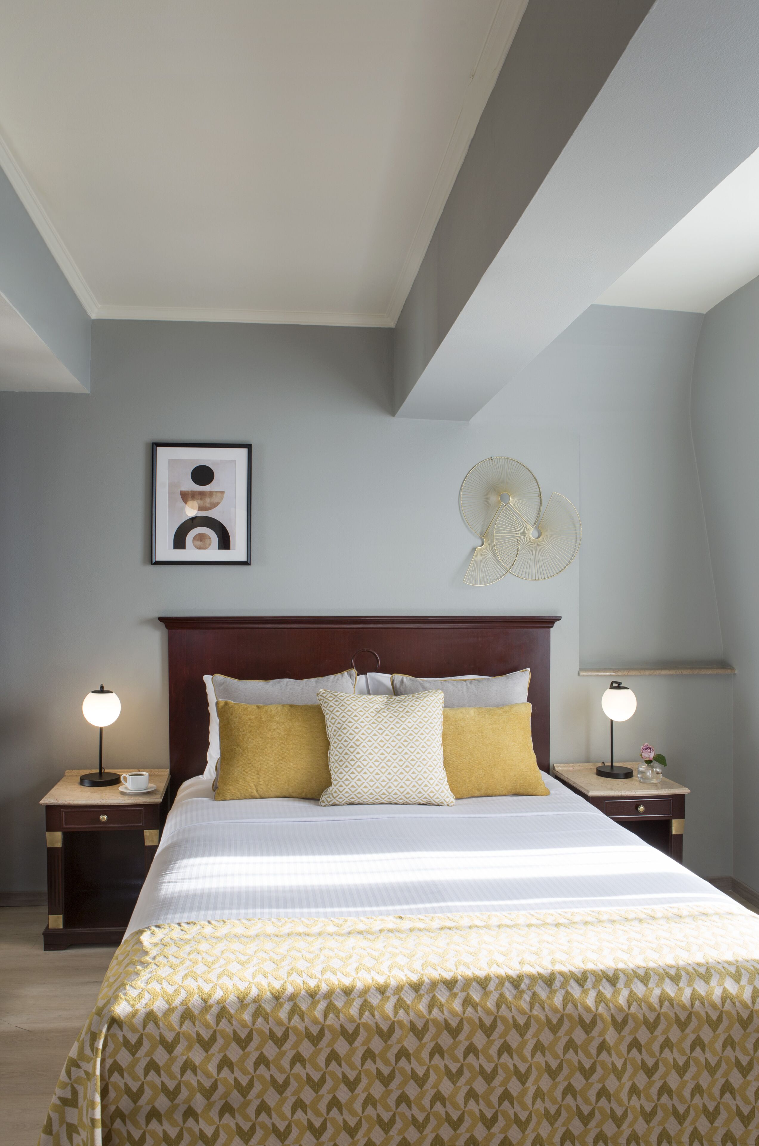 standard double room | 1 bedroom, premium bedding, minibar, in-room safe