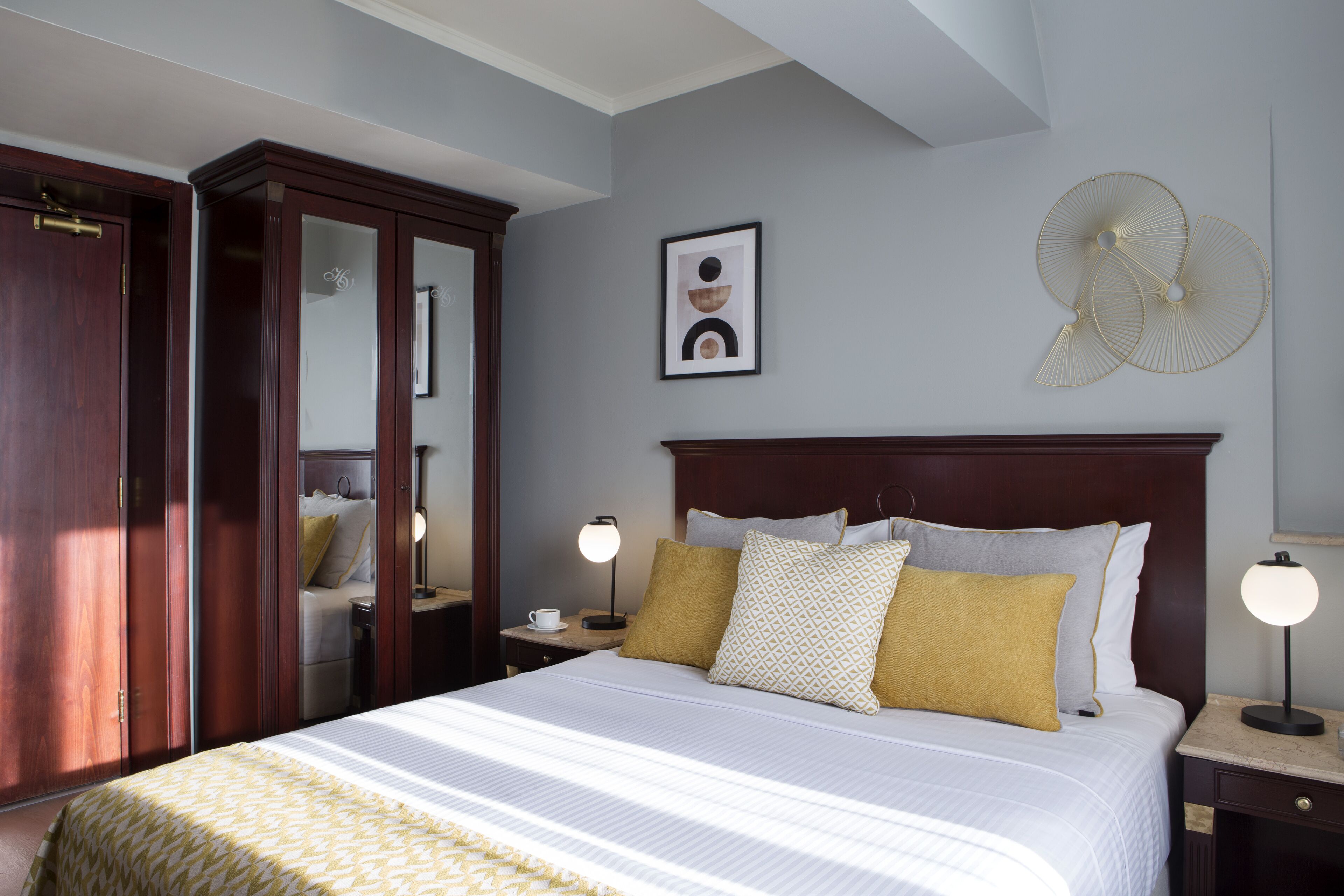 standard double room | 1 bedroom, premium bedding, minibar, in-room safe