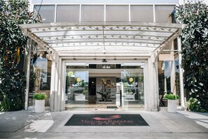 Bagian depan properti