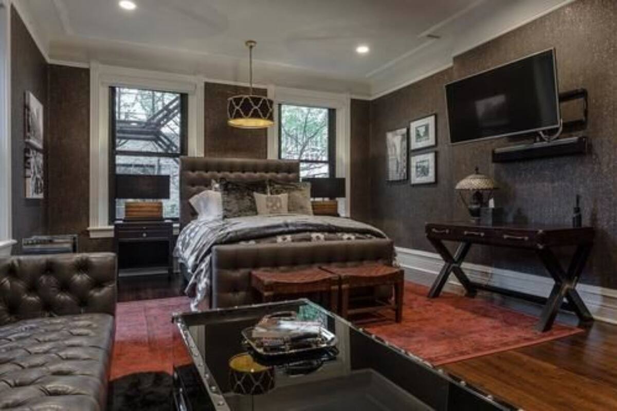 Room, Non Smoking, Private Bathroom (AL Capone)