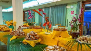 Breakfast buffet - Gh Borgo Saraceno Hotel & Residence (Tempio Pausania)