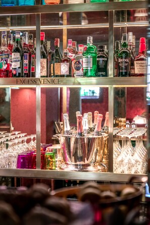Bar (in der Unterkunft)