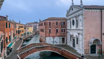 Junior Studio Suite, Canal View | View from room
