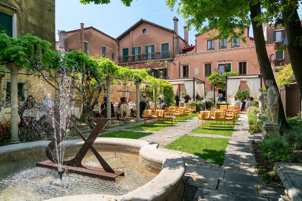 EXCESS VENICE - Boutique Hotel & Private Spa photo 2