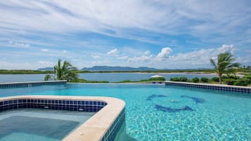 Vila superluxo, 5 quartos, piscina particular (Mystique) | Piscina particular
