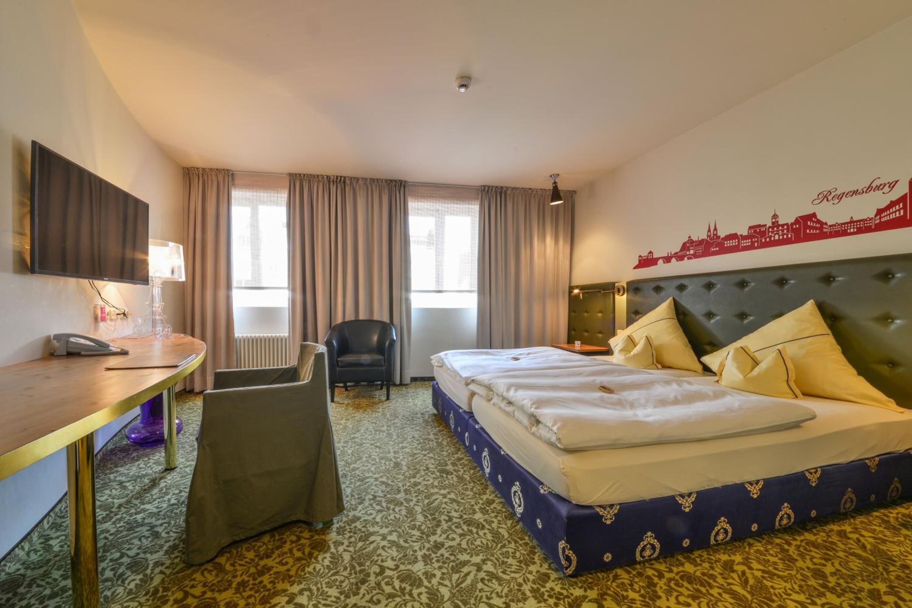 hypo-allergenic bedding, in-room safe, desk, iron/ironing board