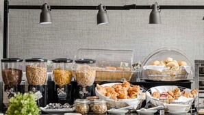 Breakfast buffet - Hotel Asset Torrejon (Torrejón de Ardoz)